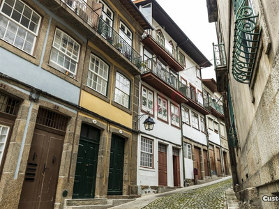 Apartamento T1 Duplex, Na Rua De S. Francisco (Centro Histórico De Guimarães), Braga, Guimarães