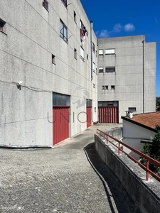 Estacionamento para comprar em Avintes, Portugal