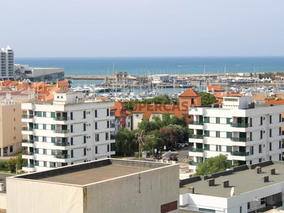 Apartamento T2 à venda em Praça Banco Português do Atlântico
