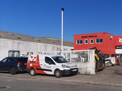 Armazem + Escritórios , zona industrial de Ovar 657, m2 (útil)