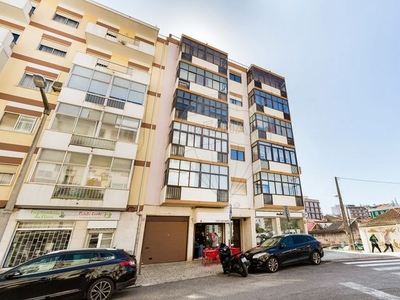 Apartamento T2 à venda em Benfica, Lisboa