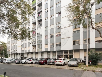 Apartamento T2 à venda em Faro (Sé e São Pedro), Faro