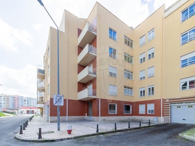 Apartamento T2 à venda em Torres Vedras (São Pedro, Santiago, Santa Maria do Castelo e São Miguel) e Matacães, Torres Vedras