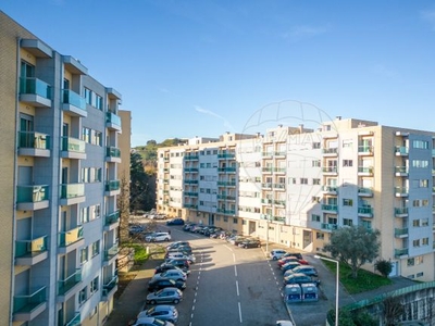 Apartamento T3 à venda em Nogueira, Fraião e Lamaçães, Braga