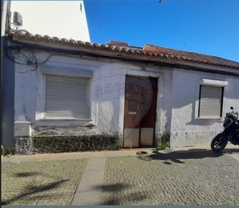 Moradia T3 à venda em Beja (Santiago Maior e São João Baptista), Beja