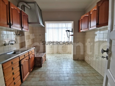 Apartamento T4 Duplex à venda em Cacém e São Marcos