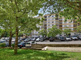 Apartamento T2 para arrendar em Belas concelho de Sintra