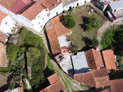 Moradia com terreno para reconstrução no Dianteiro, Coimbra