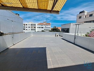 Apartamento T2 em Faro de 100,00 m²