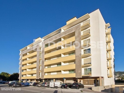 Apartamento cobertura com terraço T4, Nogueiró, Braga
