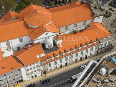 Edifício para arrendamento no centro do Porto