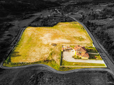 Empreendimento - Quinta com 3,5ha (35.288m²) - Moradia T5, com amendoeiras e oliveiras. Vila Flor - Bragança