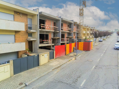 Moradia T3 ou T4 já em fase de construção e conclusão de obra em 2024, localizada em Dume - Braga