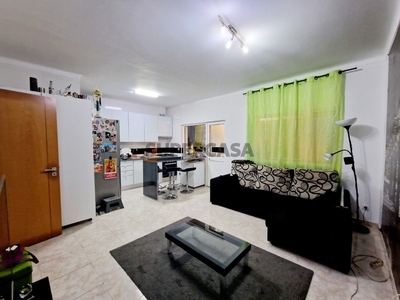 Apartamento T2 à venda em Alhandra, São João dos Montes e Calhandriz