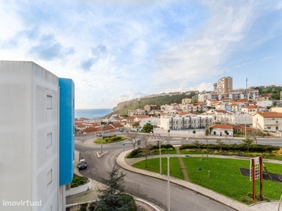 Apartamento T2 + Sotão c/ Vista Mar na Nazaré