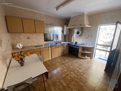 Apartamento T3 para arrendamento em Vila Praia de Âncora