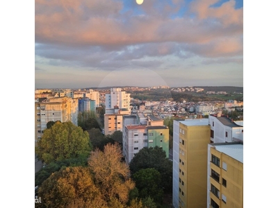 Apartamento T3 Sintra, Monte Abrão -Renovado