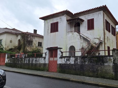Moradia T6 à venda em Mafamude e Vilar do Paraíso, Vila Nova de Gaia