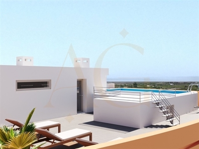 Penthouse com acesso à piscina, em fase de construção para venda em Tavira