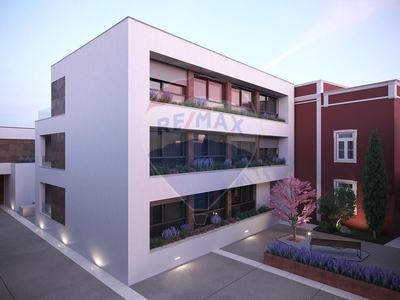 Duplex T2 à venda em Faro (Sé e São Pedro), Faro
