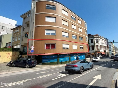 Apartamento T4 centro do Porto ( Santo Ildefonso )