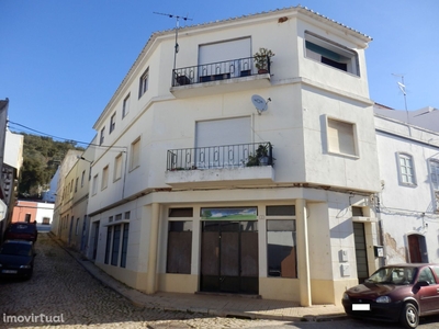 Prédio para investimento no Algarve