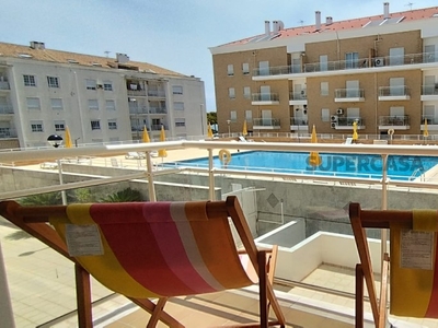 Apartamento T2 para arrendamento na Rua Jornal do Algarve