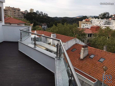 Apartamento T4 em Lisboa de 137,00 m²