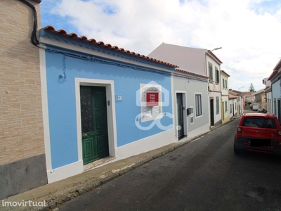 Moradia com 2+1 Quartos - Rosto do Cão (Livramento) - Ponta Delgada