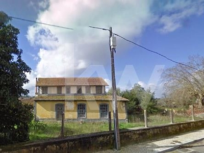 Mini Quinta 'Posto Médico' com Casa para Restaurar em Paleão, Soure, Coimbra