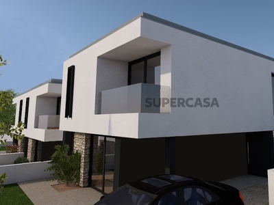 Moradia Geminada T3+1 Duplex à venda em Canedo, Vale e Vila Maior