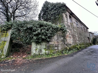 Casa de aldeia em Viseu de 296,00 m2