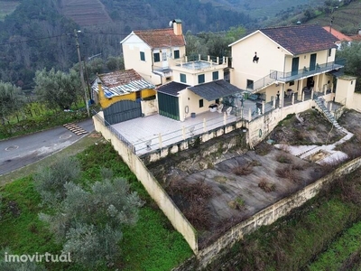 Casa de aldeia T3 em Vila Real de 208,00 m2