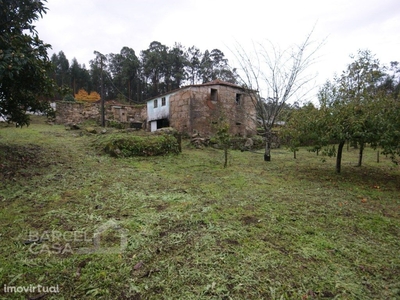 Moradia em pedra para restauro em Perelhal - Barcelos