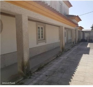 Moradia T5 restaurada em Esmoriz, Ovar, Aveiro, Excelentes condições
