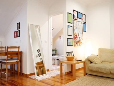 Apartamento de 2 quartos ensolarado para alugar em Penha de Franca
