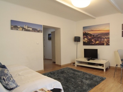 Apartamento de 2 quartos para alugar em Santa Maria Maior, Lisboa