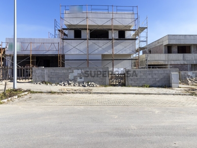 Moradia T3 Duplex à venda em Vila Verde e Barbudo
