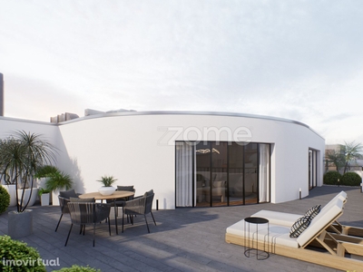 Penthouse T3 em Matosinhos Sul com terraço de 60 m2 e 2 lug garagem
