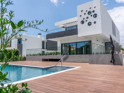 Authentic New Villa For Sale In Vilamoura, Portugal