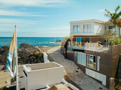 Exquisite Oceanfront Villa | Where Elegance Meets Coastal Paradise