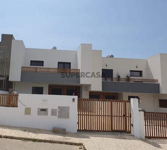 Moradia T3 Duplex à venda em Sesimbra (Castelo)