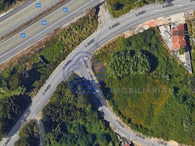 Terreno para construção de moradias/apartamentos em Barreiro junto à A41