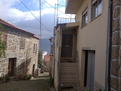 Casa de aldeia T3 em Aldeia Viçosa de 245 m²