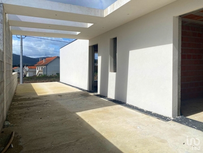 Casa / Villa T4 em Vila de Punhe de 216 m²