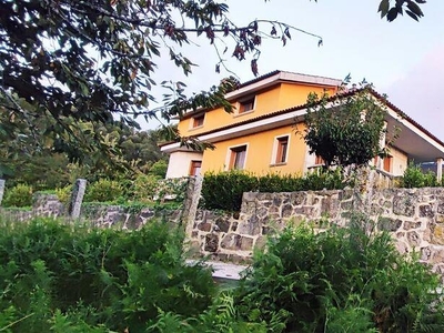 Casa tradicional T4 em Viana do Castelo de 441,00 m²
