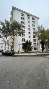Apartamento T3 para arrendamento na Rua de Évora