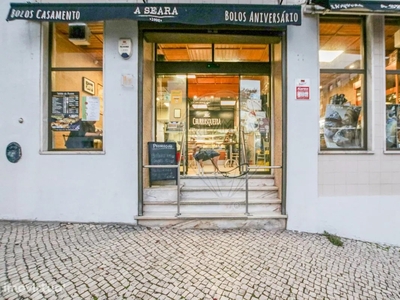 Edifício para comprar em Rio de Mouro, Portugal