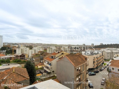 Penthouse com terraço, para venda, em Lordelo do Ouro, Porto