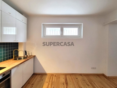 Apartamento T1 para arrendamento na Rua Ricardo Espírito Santo